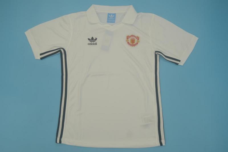 Manchester United Visitante 80-82