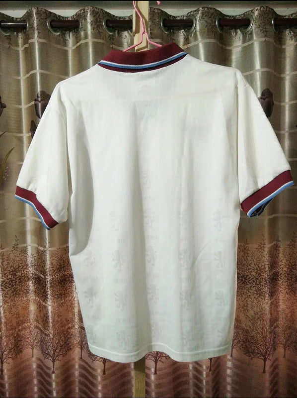 Aston Villa Visitante 95-96