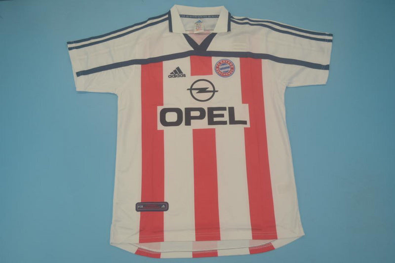 Bayern Visitante 00-02