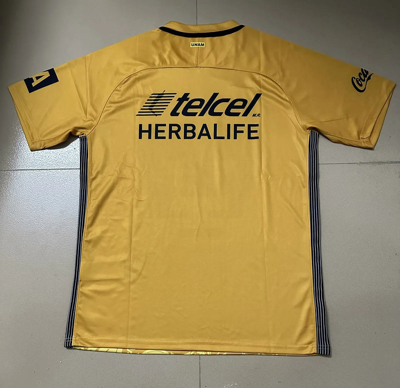 Pumas Local 16-17