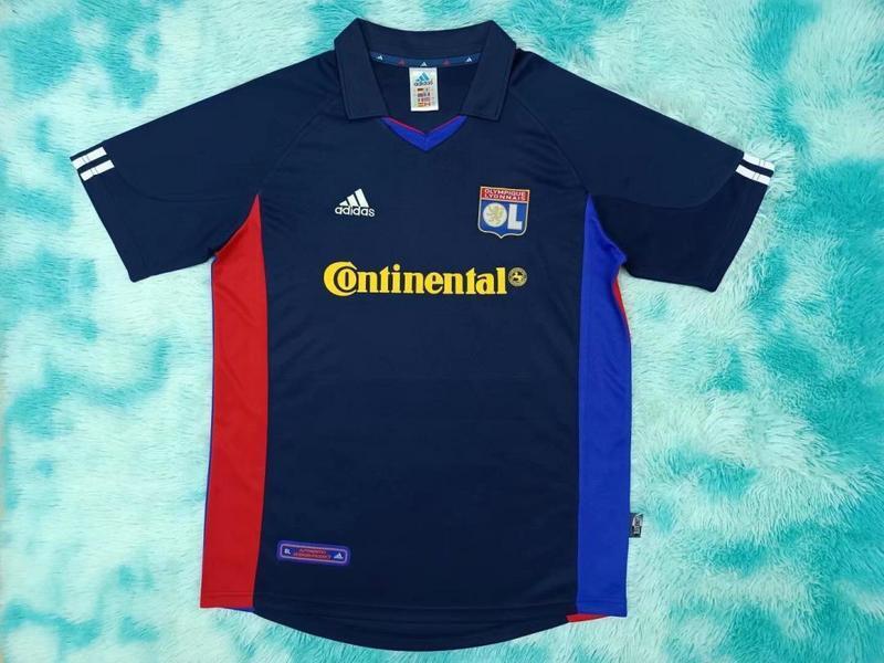 Lyon Visitante 01-02