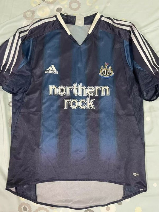 Newcastle Visitante 04-05