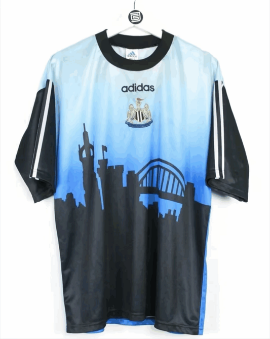 Newcastle Visitante 96-97