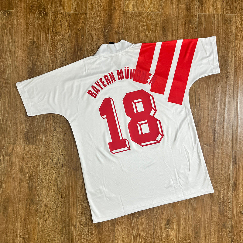 Bayern Visitante 92-94