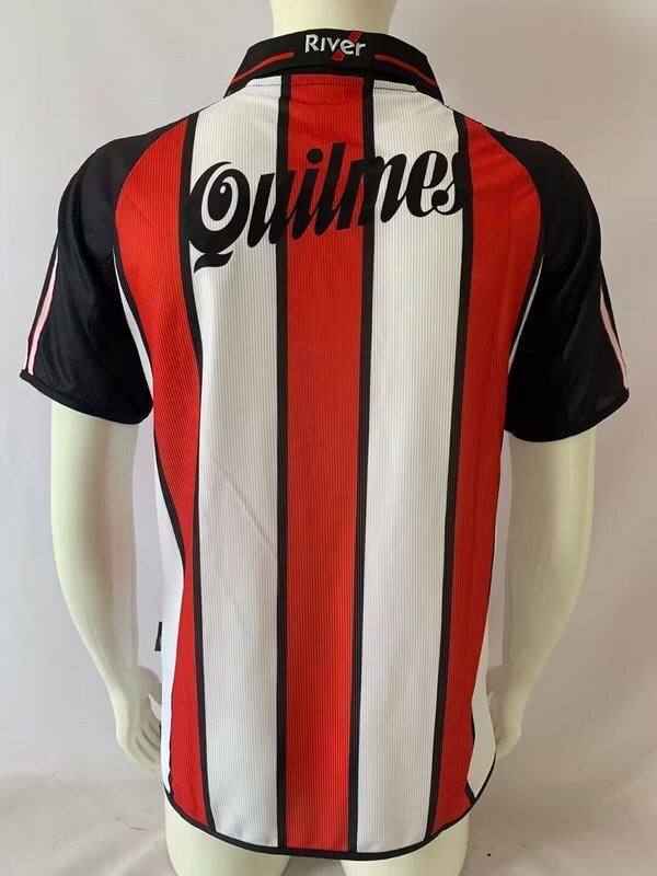 Rivers Visitante 00-01