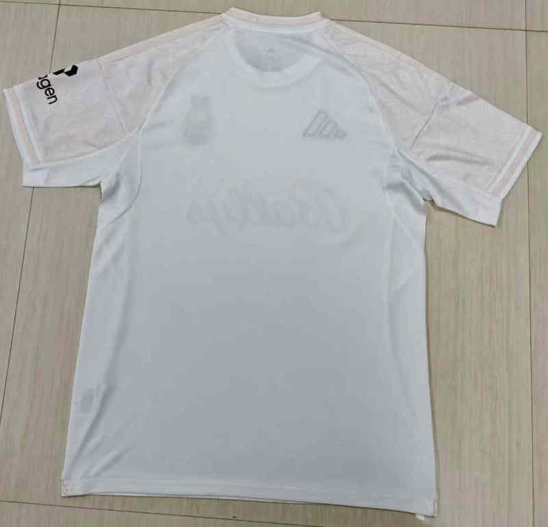 Nottingham Forest Visitante 25-26