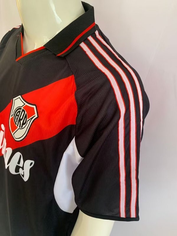 Rivers Tercera 00-01