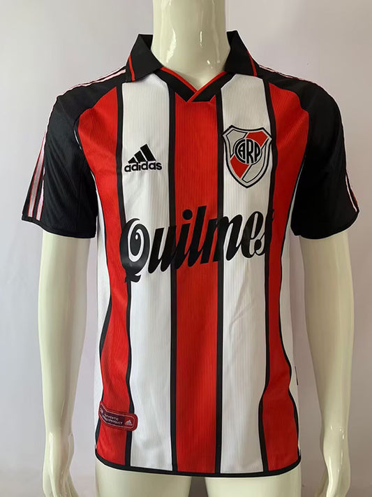 Rivers Visitante 00-01