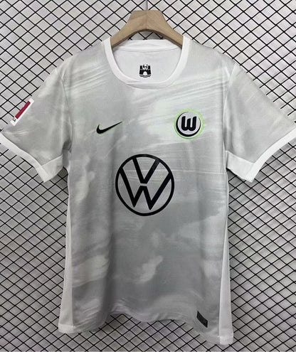 Wolfsburg Visitante 25-26