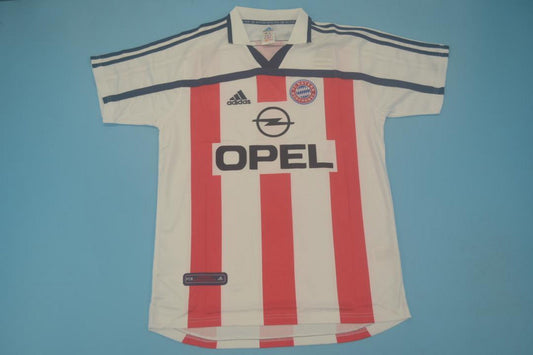 Bayern Visitante 00-02