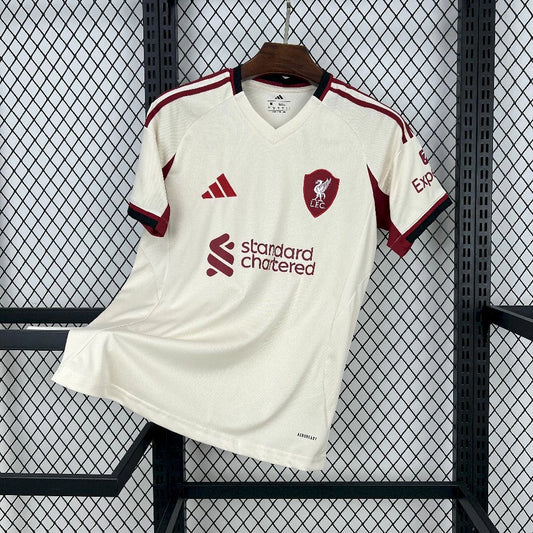 Liverpool Visitante 25-26
