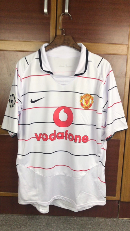 Manchester United Visitante 03-04