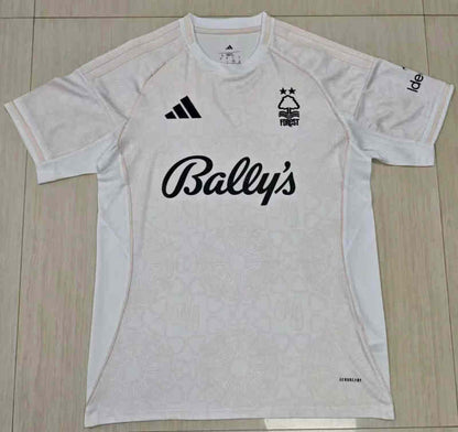 Nottingham Forest Visitante 25-26